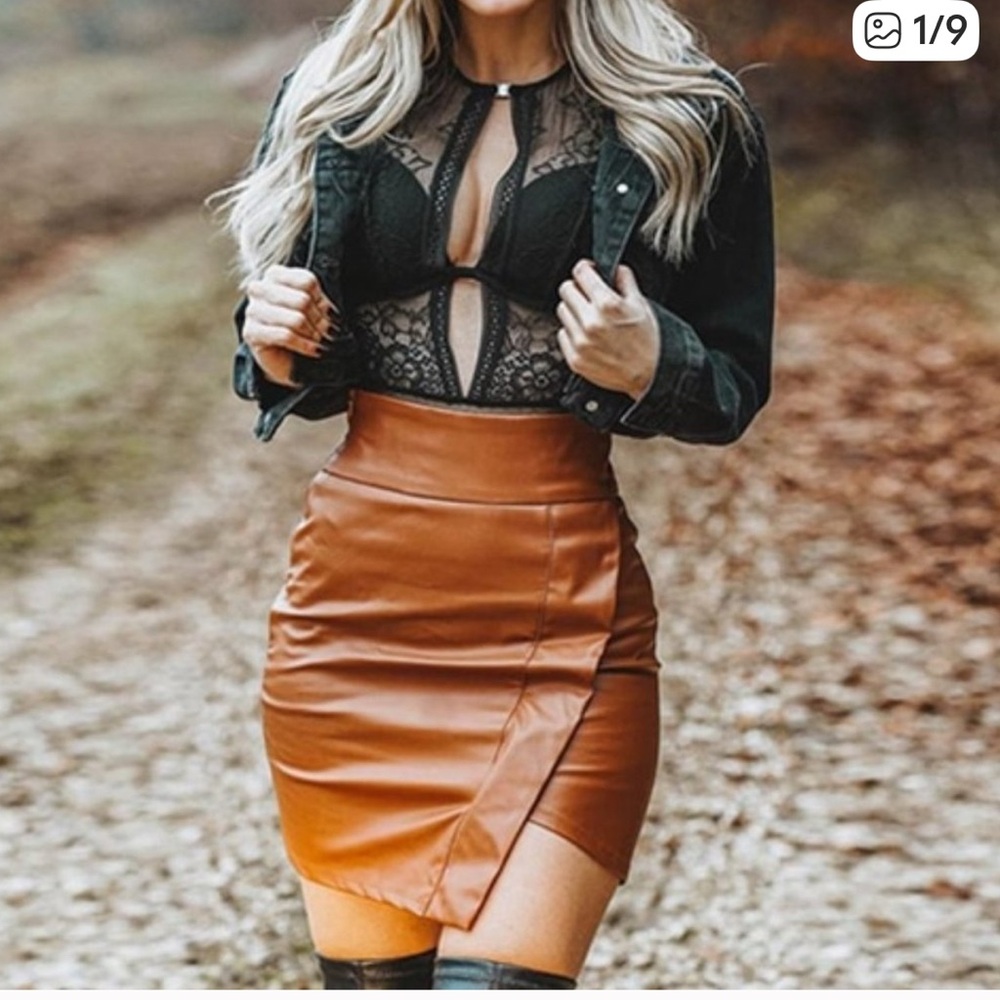TRENDY DOLLZ Sassy Vegan Faux Leather Mini Skirt
